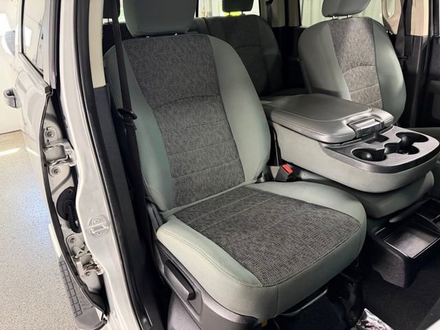Used 2018 RAM 3500 SLT AWD/4WD image 19