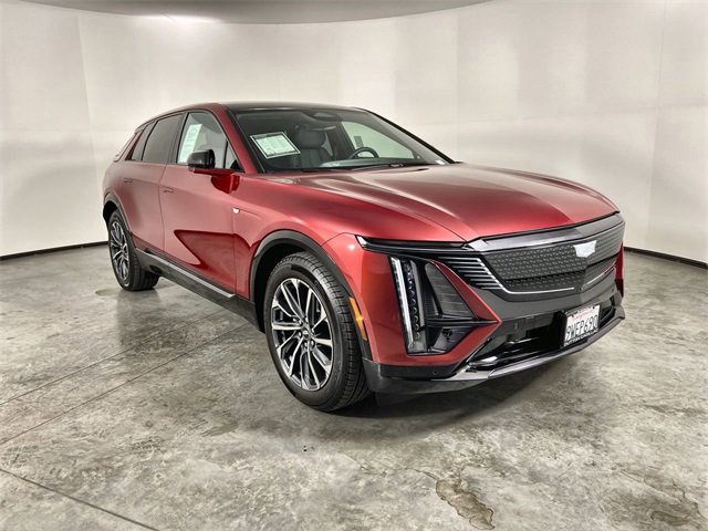 Used 2026 Cadillac Lyriq Sport image 2