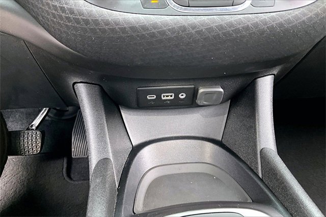 Used 2023 Chevrolet Malibu LS image 16