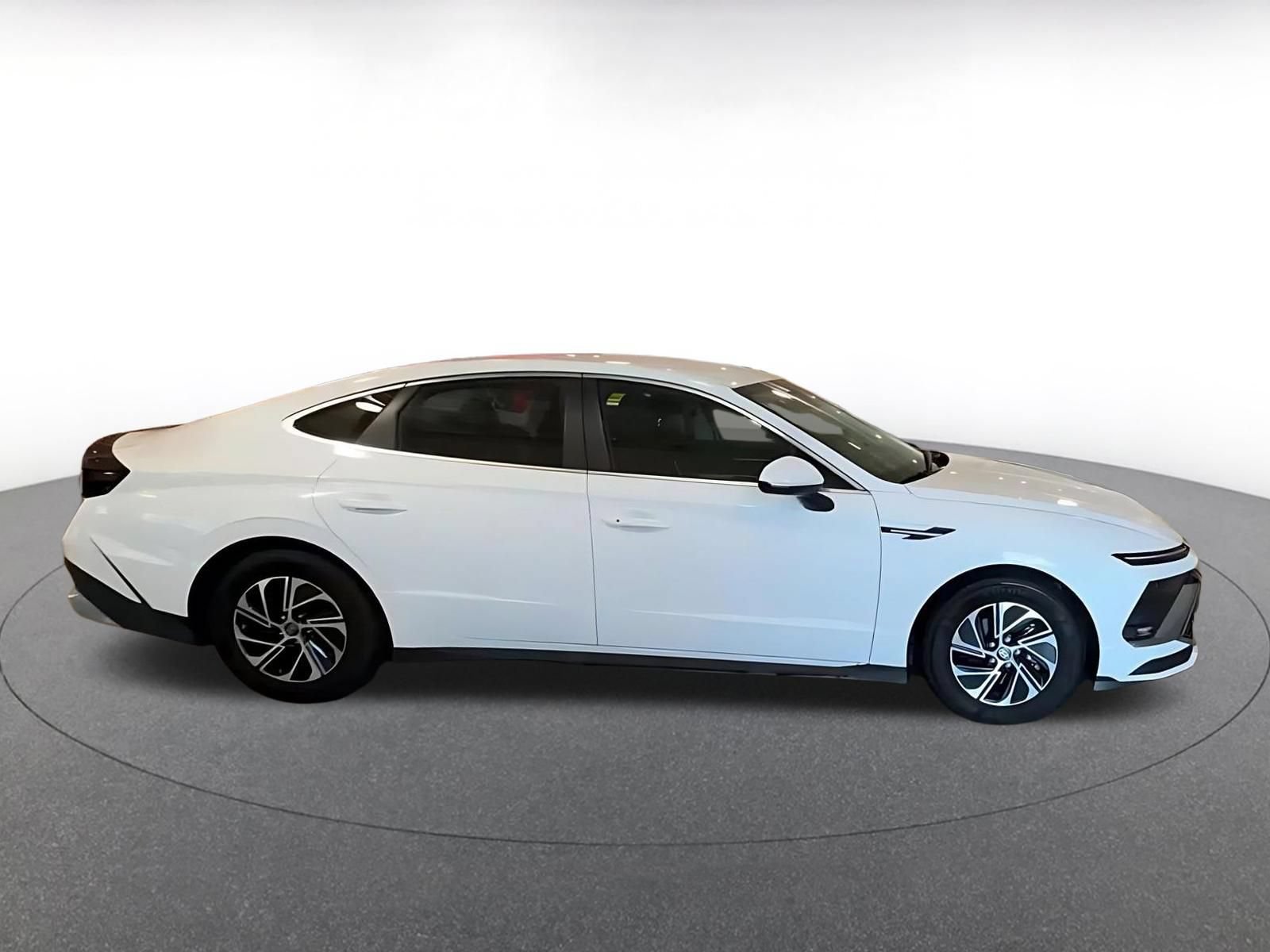 Used 2026 Hyundai Sonata Blue FWD image 14