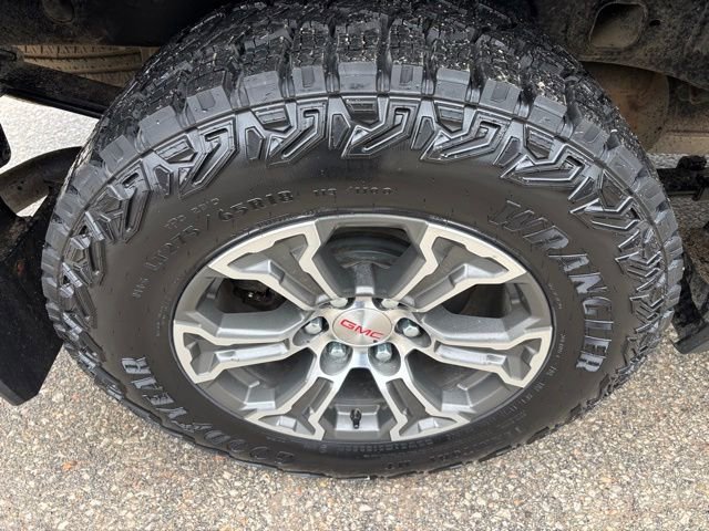 Used 2020 GMC Sierra 1500 4x4 Crew Cab w/ Sierra Value Package image 21