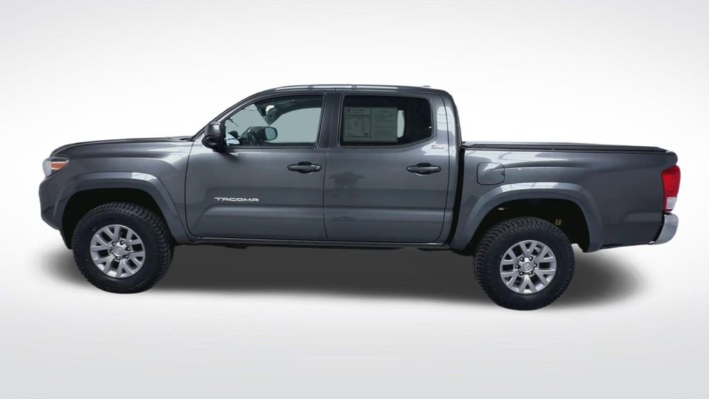 Used 2017 Toyota Tacoma SR5 w/ Tow Package image 6