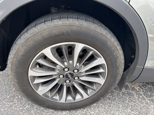 Certified 2023 Lincoln Nautilus Reserve image 12