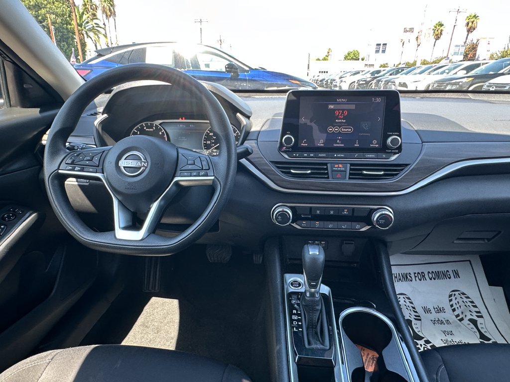Used 2024 Nissan Altima 2.5 SV FWD image 19