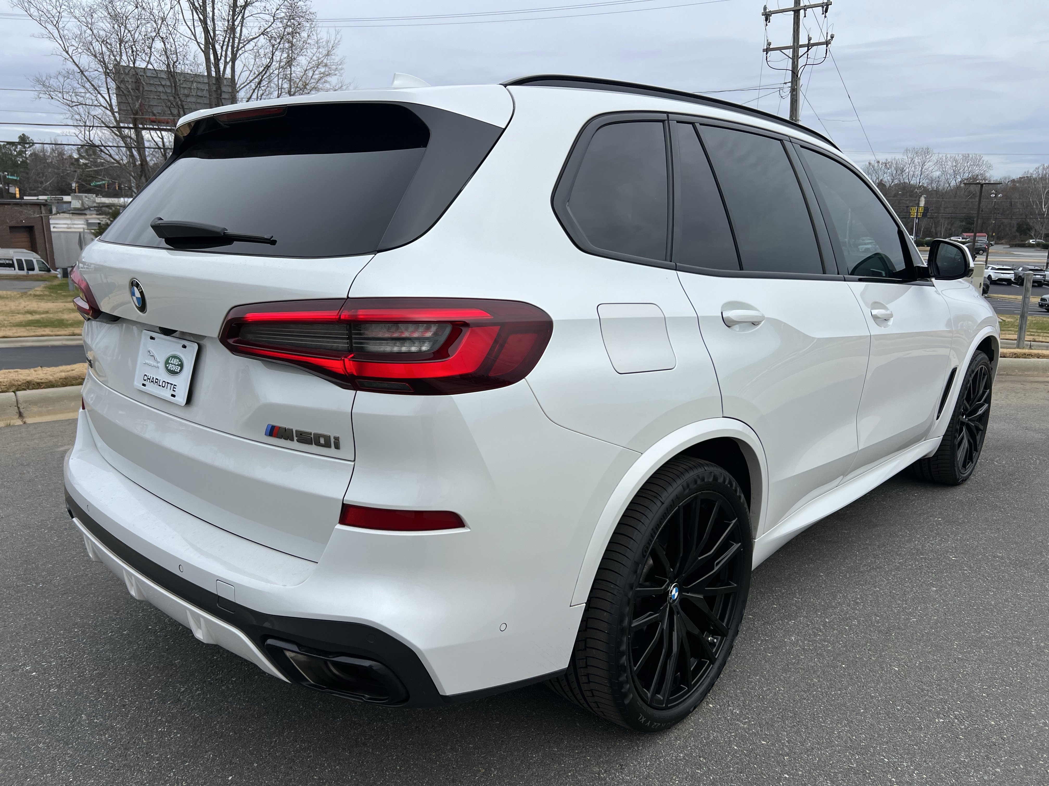 Used 2023 BMW X5 M50i w/ Executive Package image 9