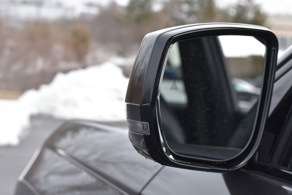 Used 2024 Jeep Grand Cherokee L Altitude image 31