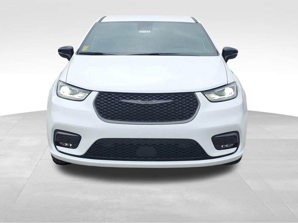 New 2026 Chrysler Pacifica Select video 2