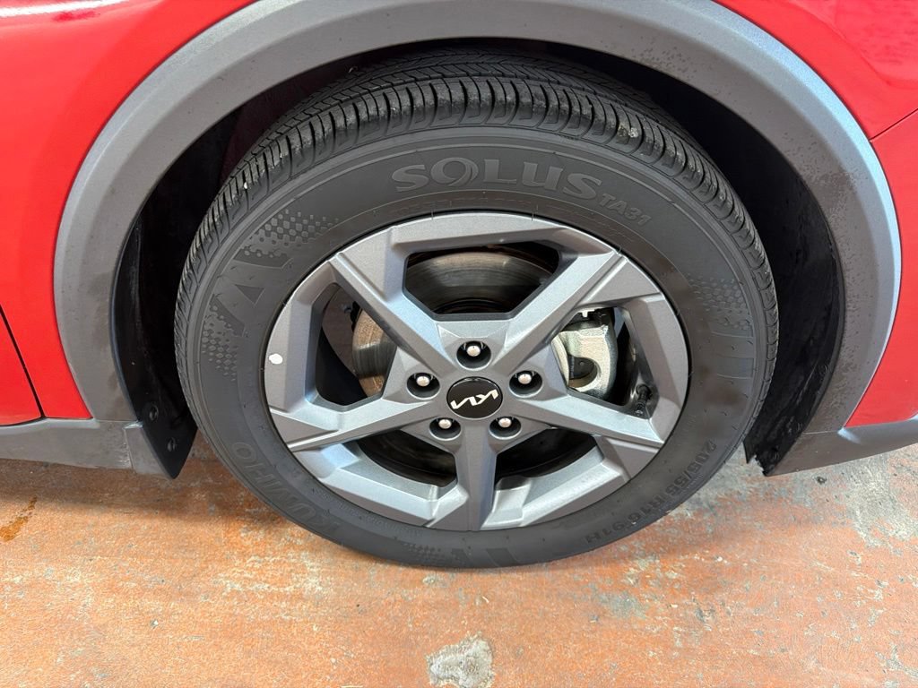 Used 2025 Kia K4 FWD image 10