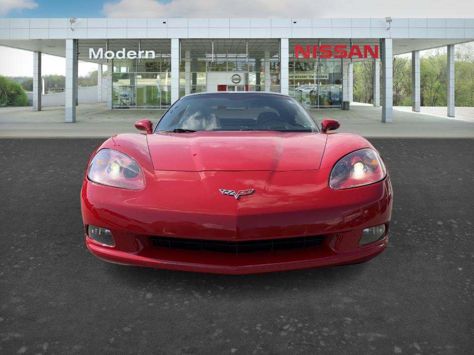 Used 2005 Chevrolet Corvette Coupe w/ Preferred Equipment Group RWD image 8