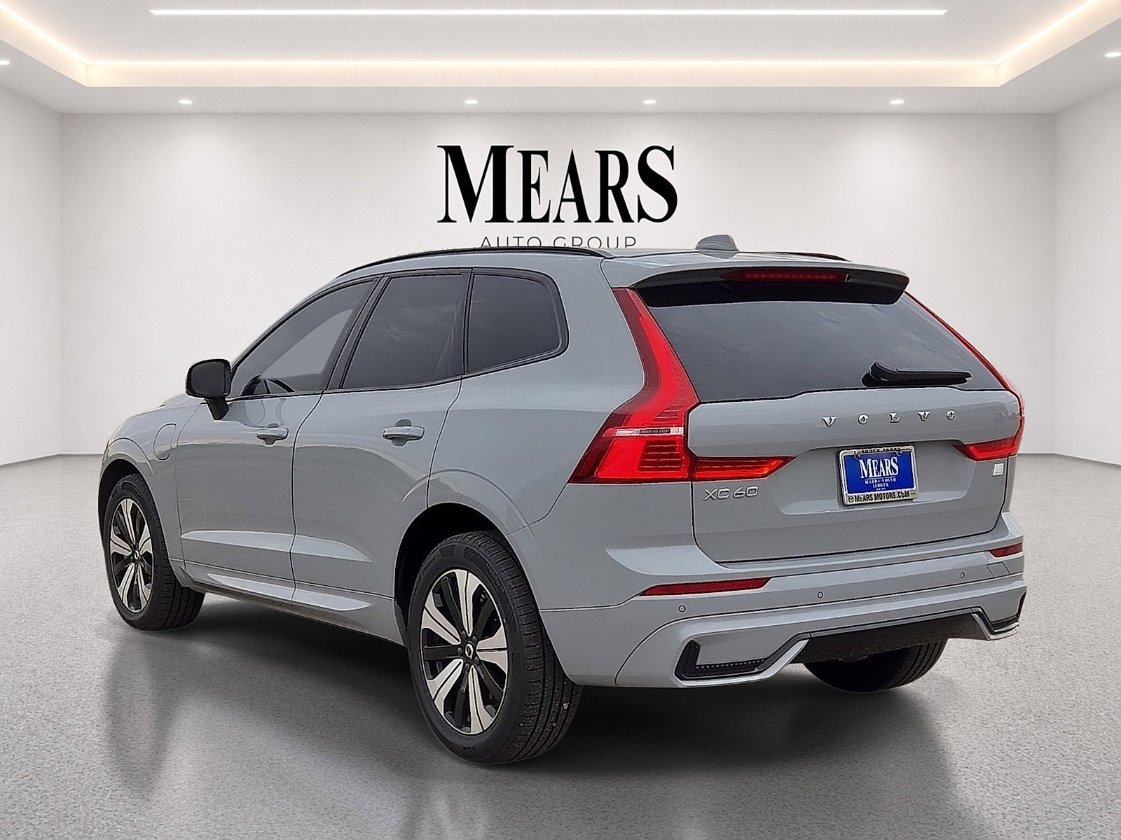 Used 2024 Volvo XC60 T8 Core AWD/4WD image 4