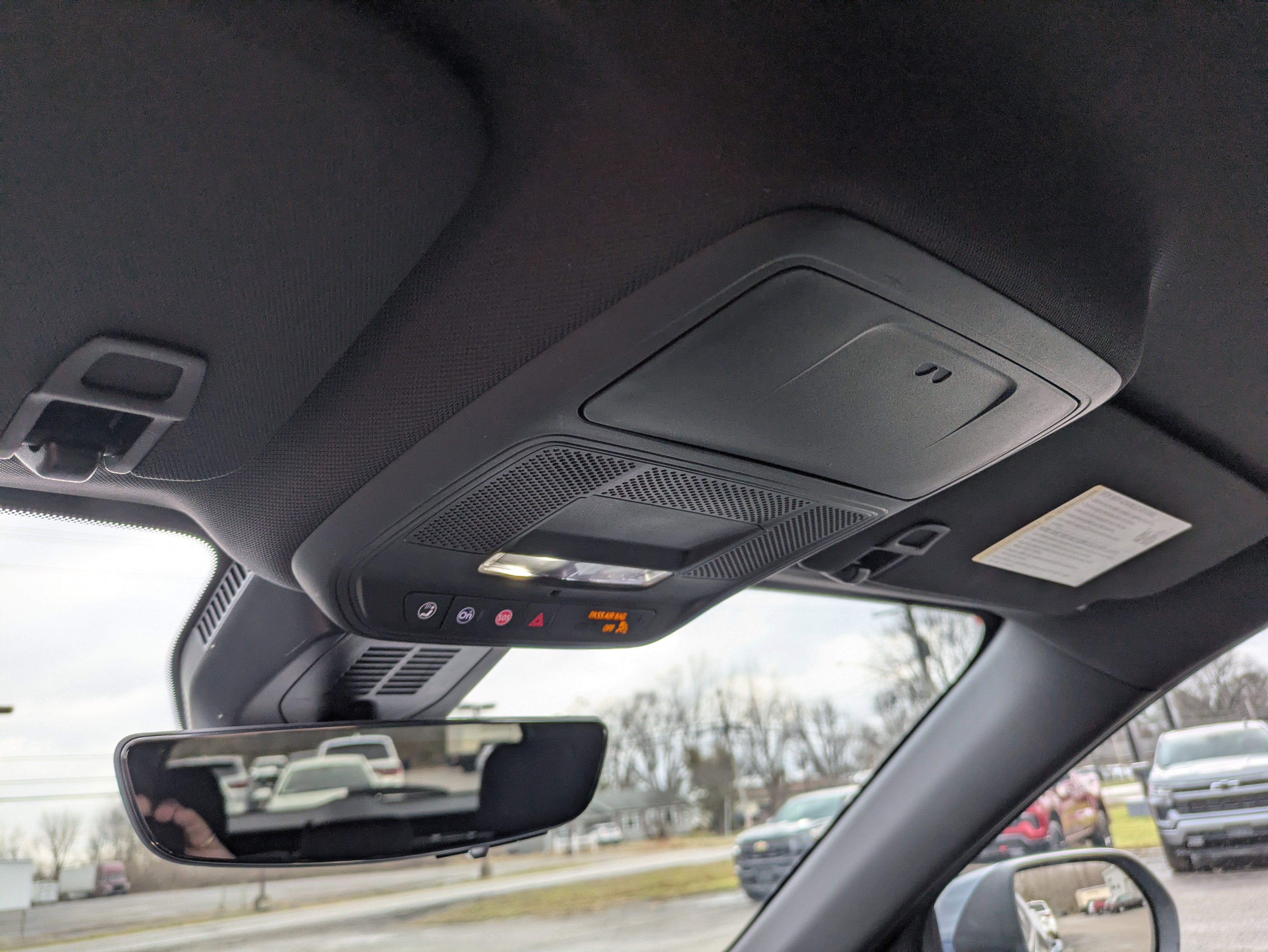 Used 2025 Chevrolet Equinox LT w/ Convenience Package II image 25