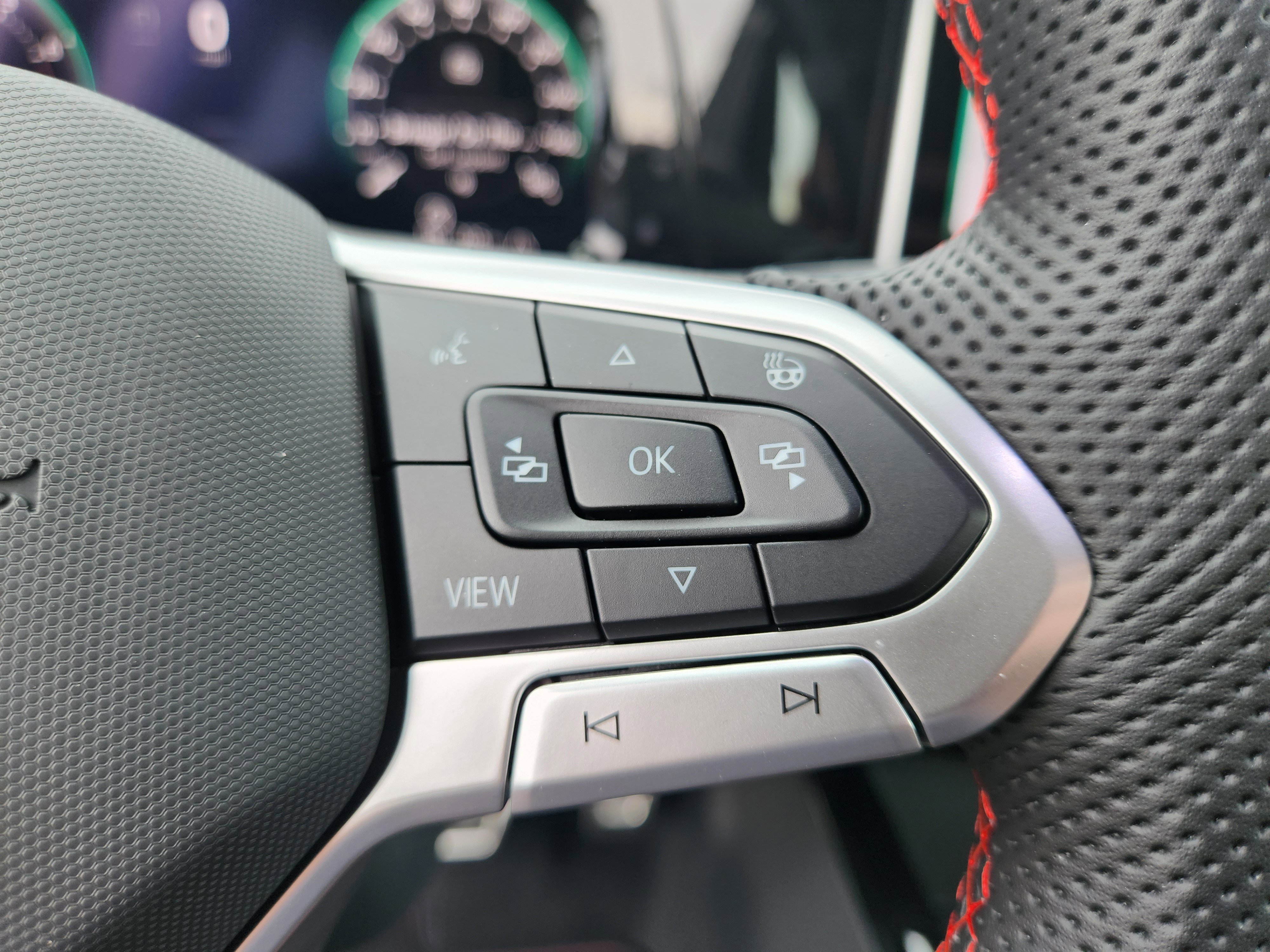 New 2025 Volkswagen Golf SE image 14