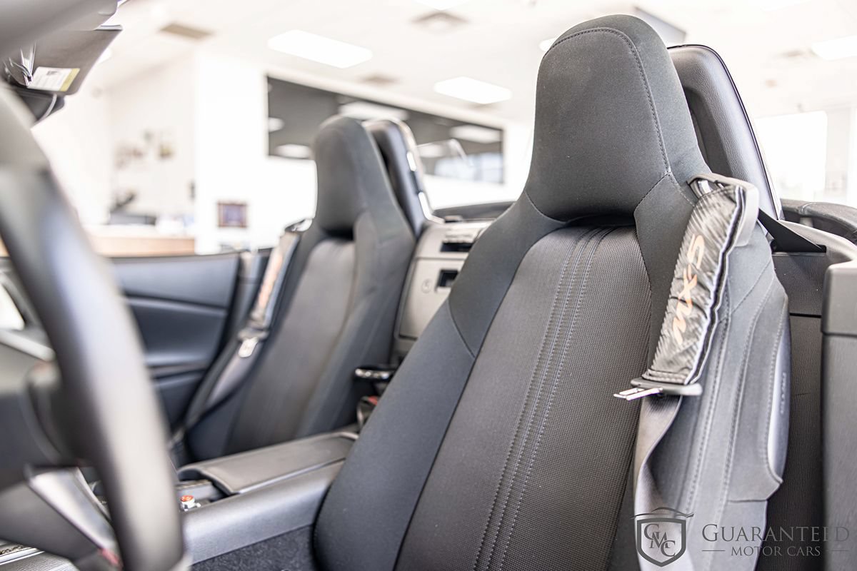 Used 2019 MAZDA MX-5 Miata Sport w/ I-ACTIVSENSE Sport Package RWD image 17