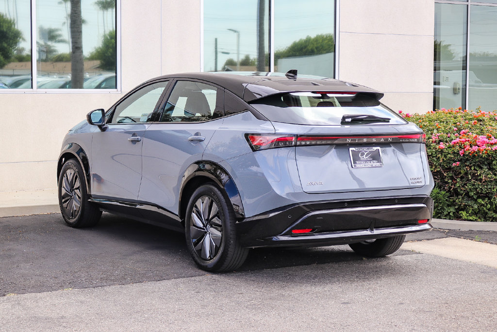Used 2024 Nissan Ariya AWD image 4