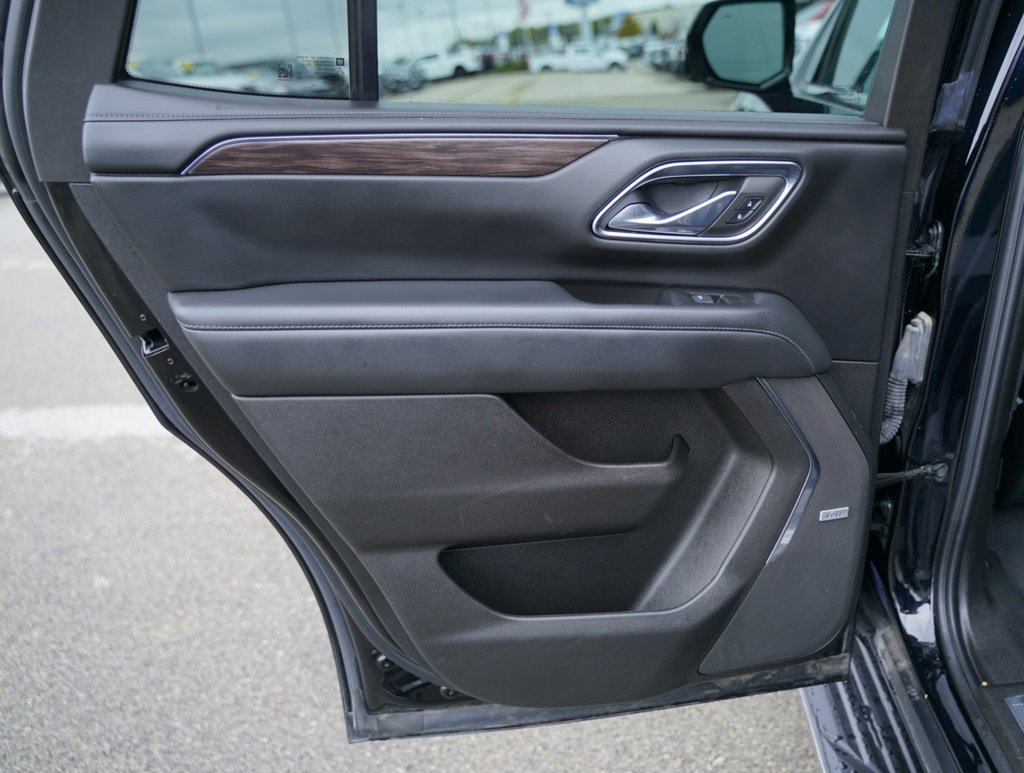 Used 2023 Chevrolet Tahoe LT w/ Luxury Package image 29