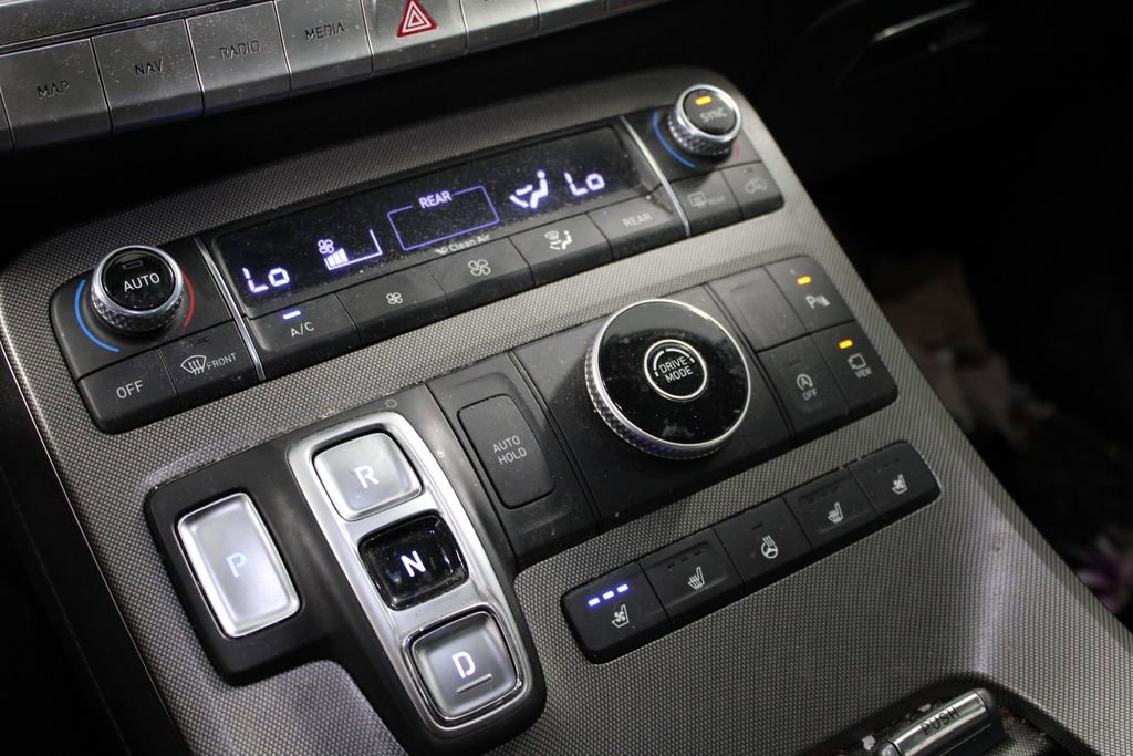 Used 2021 Hyundai Palisade Limited w/ Cargo Package image 34