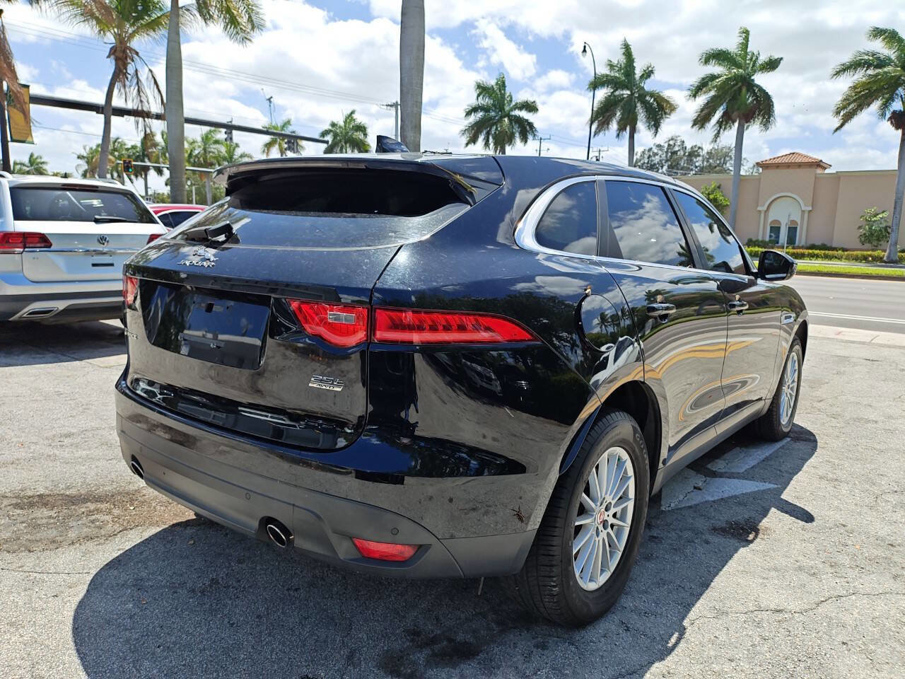 Used 2019 Jaguar F-PACE AWD/4WD image 8