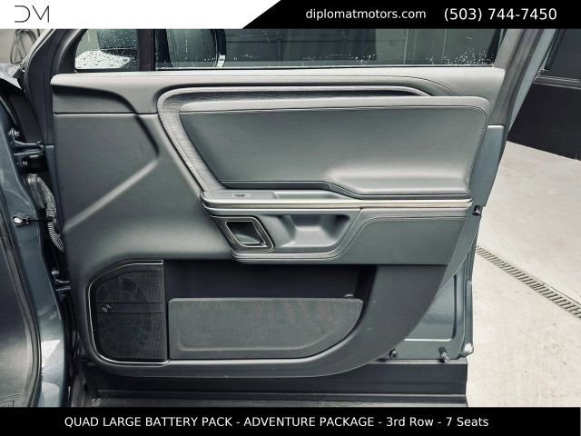 Used 2024 Rivian R1S Adventure AWD/4WD image 28