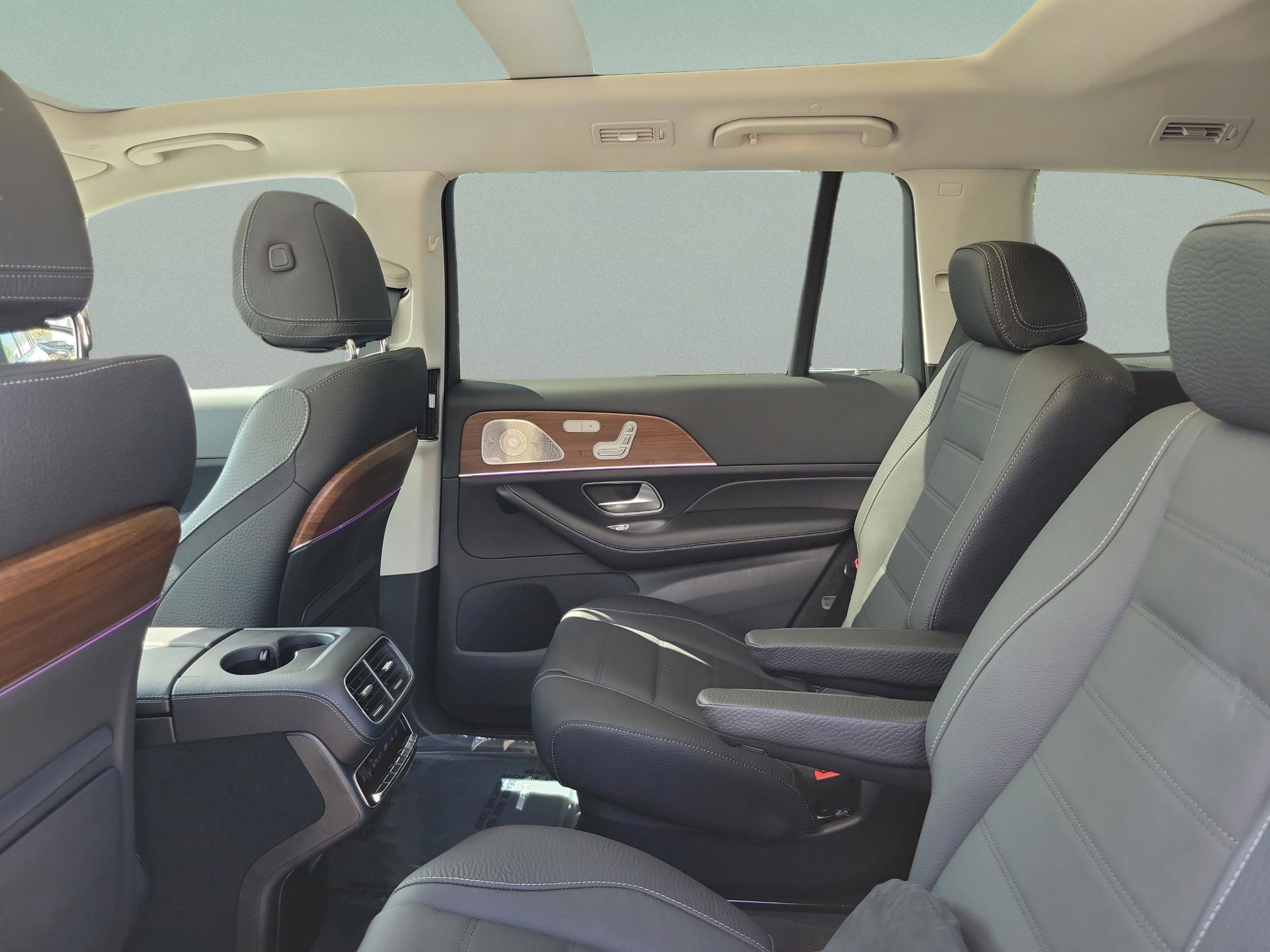 New 2026 Mercedes-Benz GLS 450 4MATIC image 6