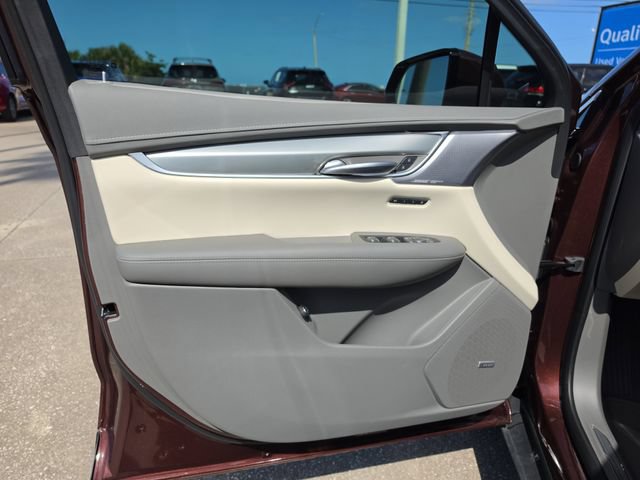 Used 2023 Cadillac XT5 Premium Luxury FWD image 16