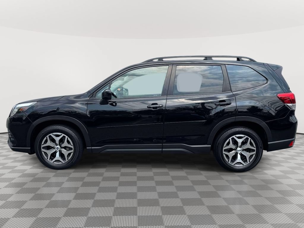 Used 2023 Subaru Forester Premium AWD/4WD image 5