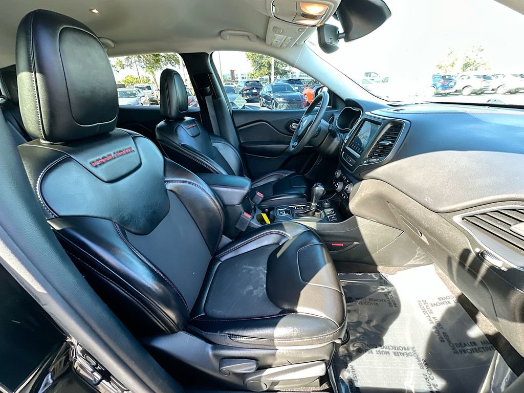 Used 2022 Jeep Cherokee Trailhawk w/ Technology Group B image 26