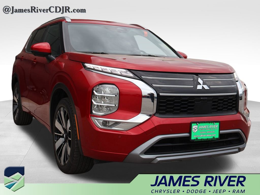 Used 2025 Mitsubishi Outlander SEL image 6