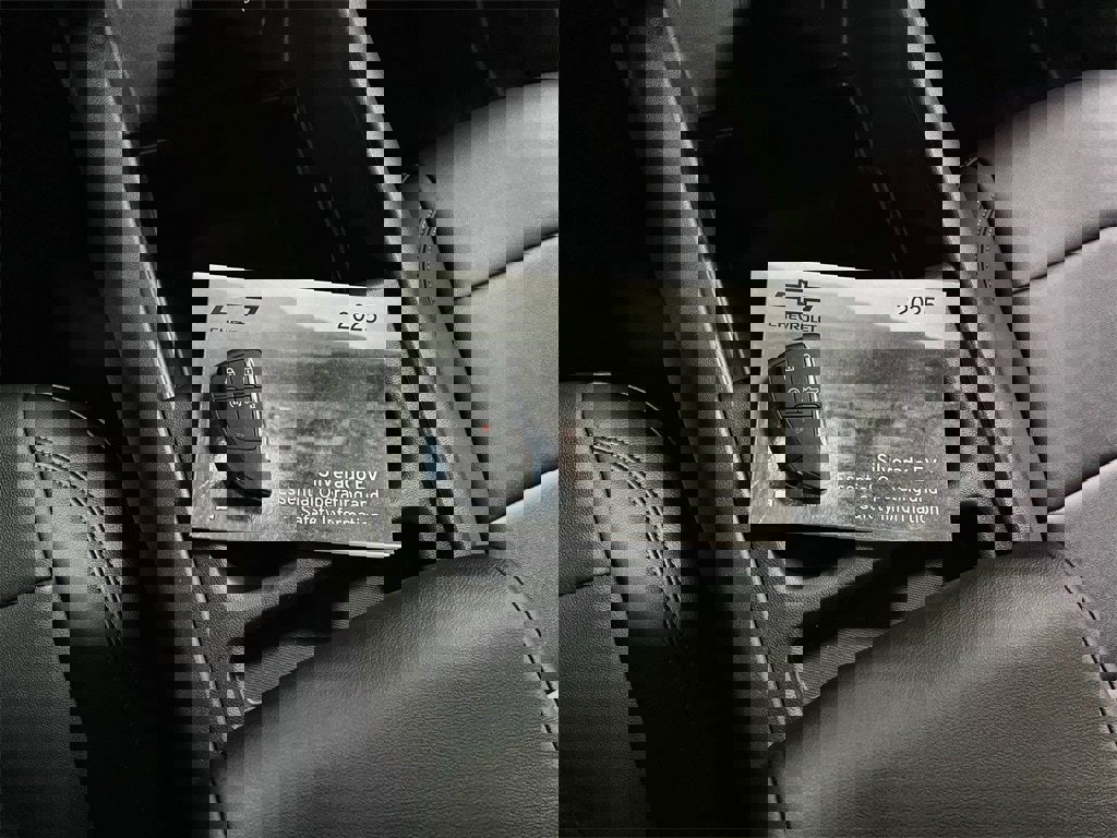 Used 2025 Chevrolet Silverado EV W/T image 34