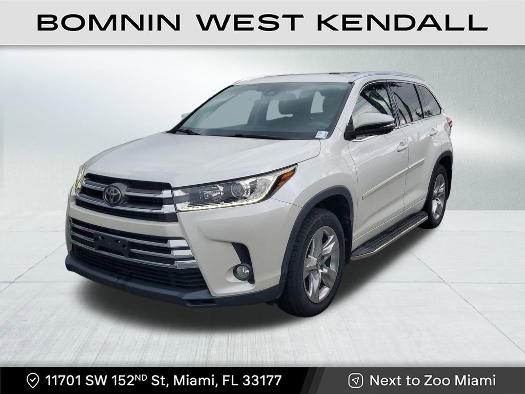 Used 2017 Toyota Highlander Limited image 3
