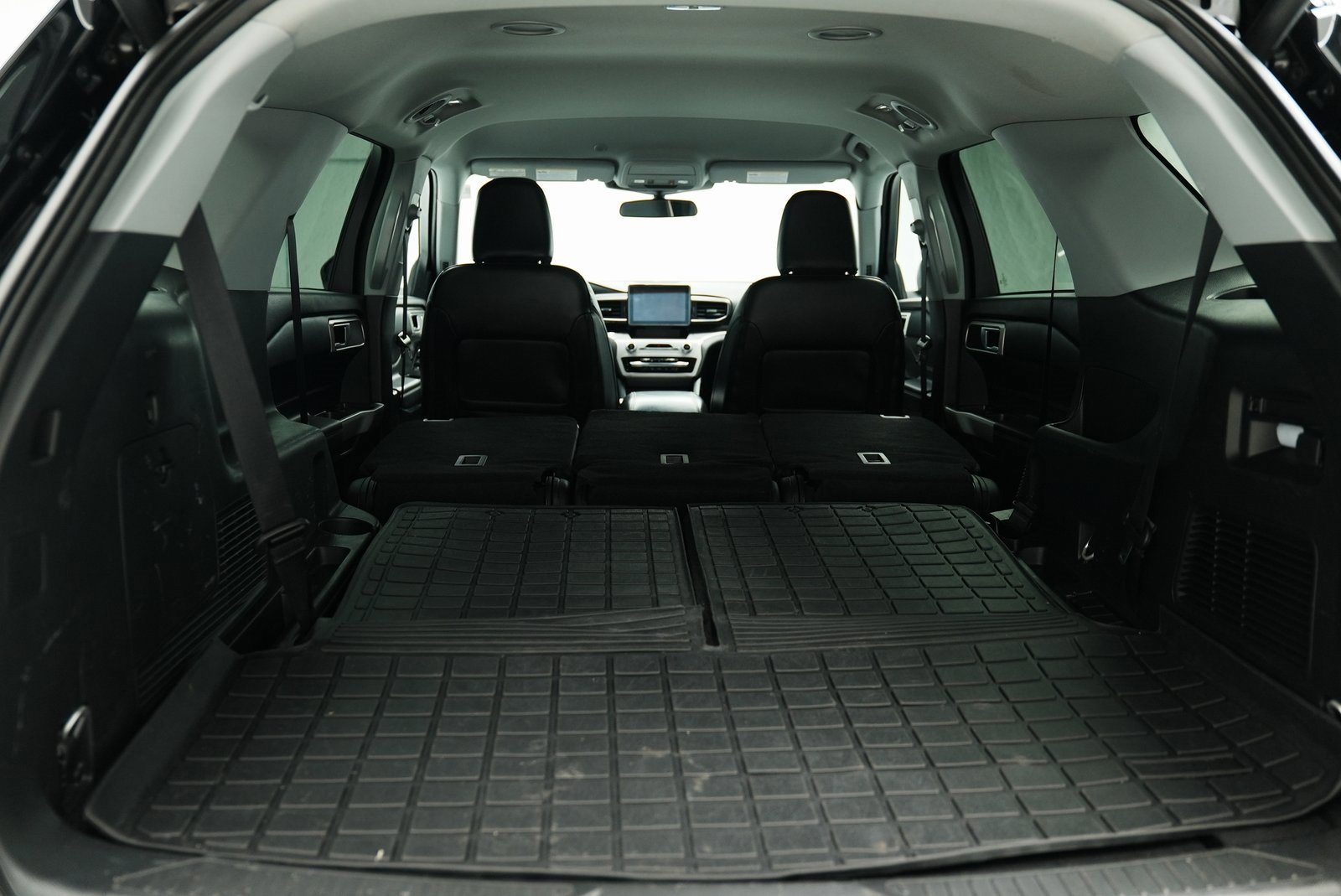 Used 2023 Ford Explorer XLT w/ Equipment Group 202A image 32