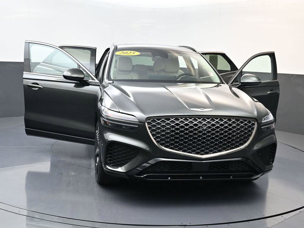 Used 2025 Genesis GV70 3.5T Sport w/ Sport Prestige Package image 32