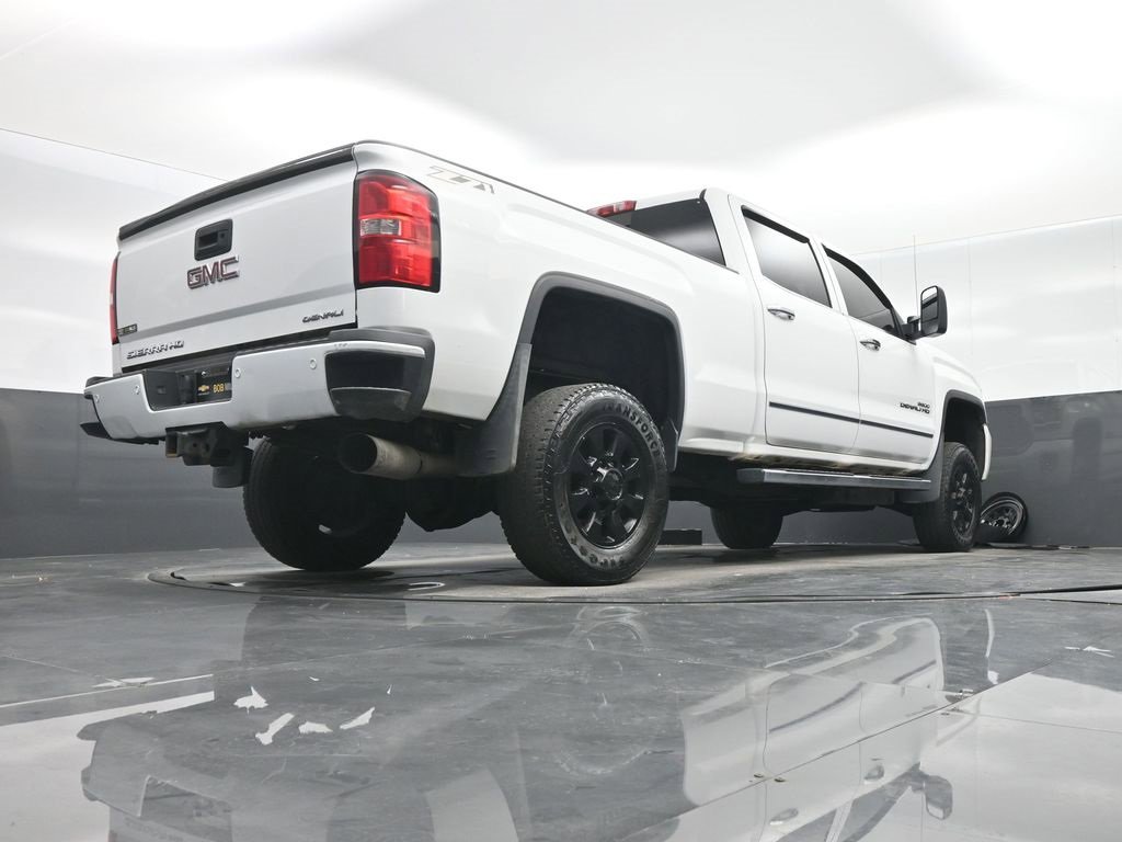Used 2015 GMC Sierra 3500 Denali w/ Duramax Plus Package image 30