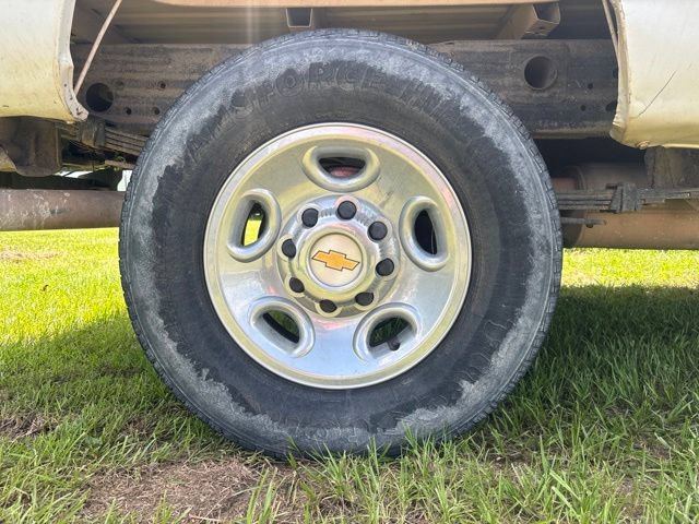 Used 2002 Chevrolet Silverado 2500 2WD Regular Cab image 13