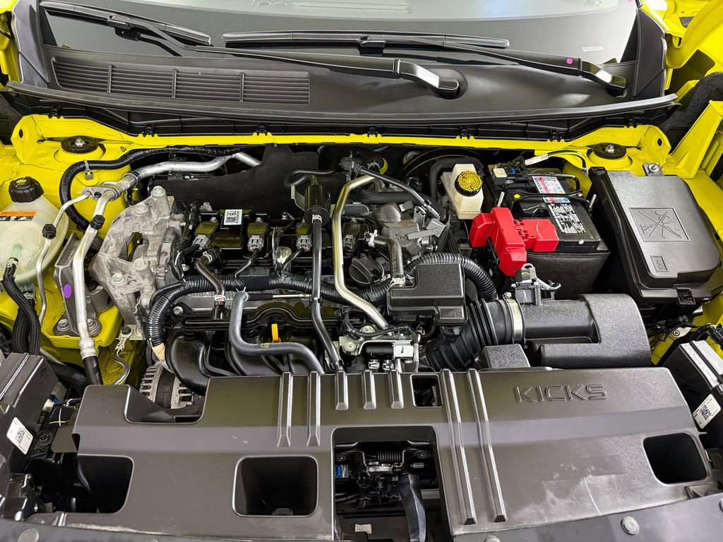 Certified 2025 Nissan Kicks SR image 40