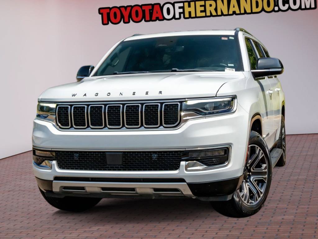 Used 2023 Jeep Wagoneer L Series II AWD/4WD video 1