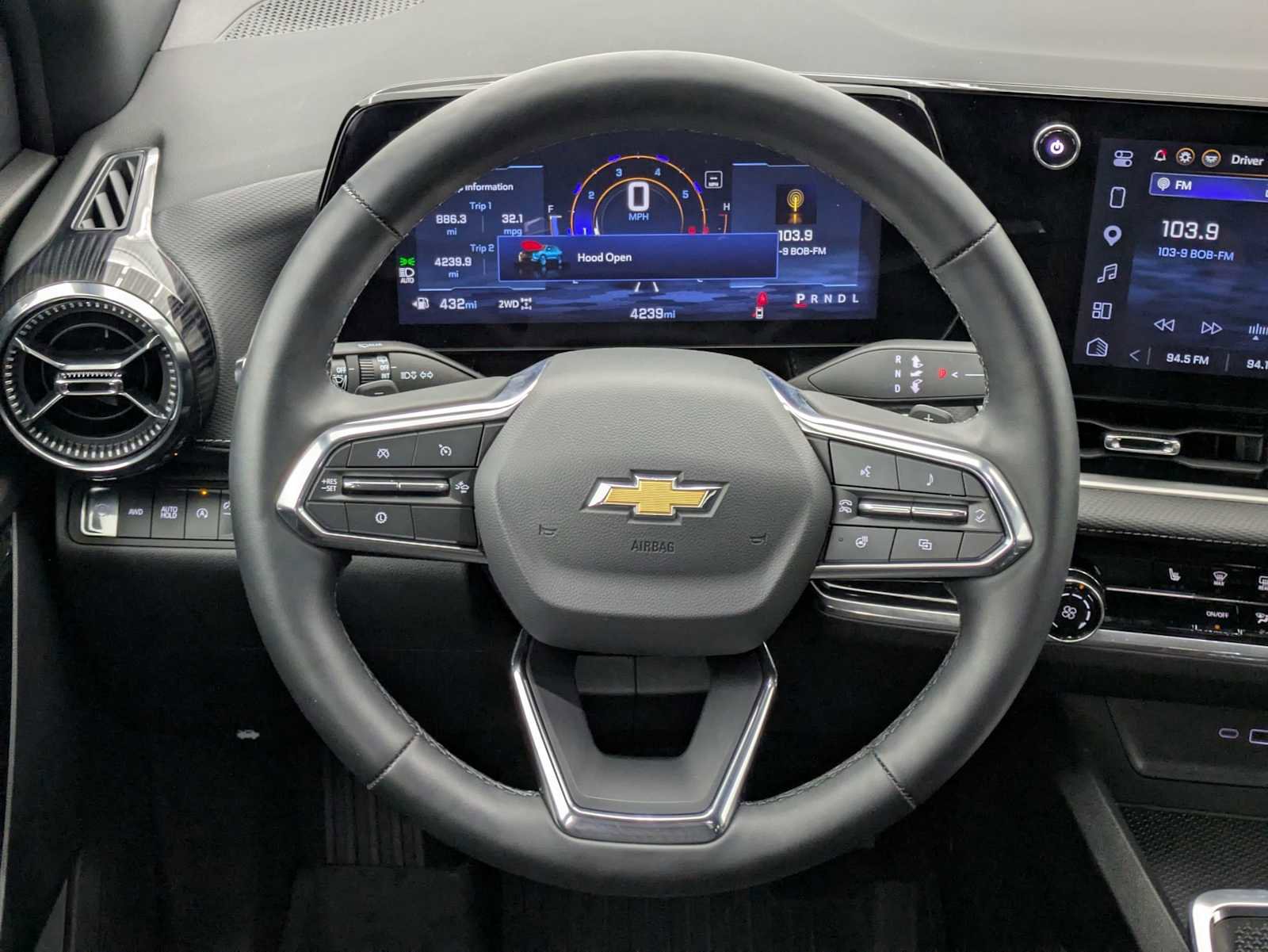 New 2026 Chevrolet Equinox LT AWD/4WD image 22