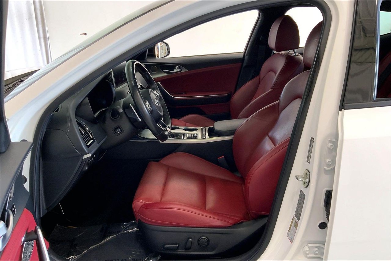 Used 2021 Kia Stinger GT1 RWD image 18