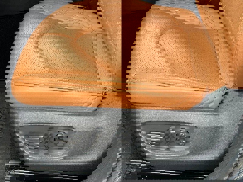 Used 2019 Toyota Avalon Limited w/ Advanced Safety Package image 26