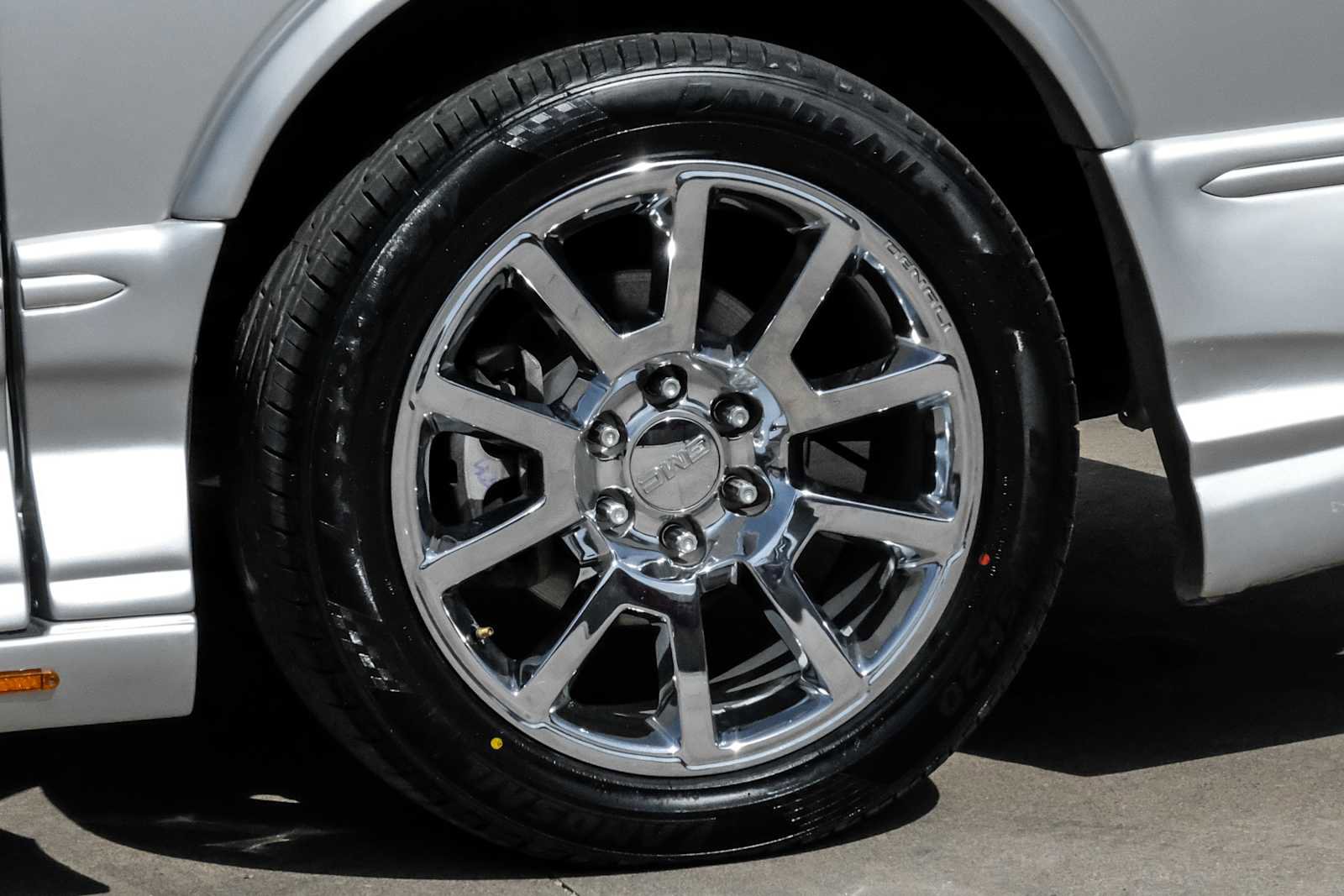 Used 2011 Chevrolet Express 1500 image 59