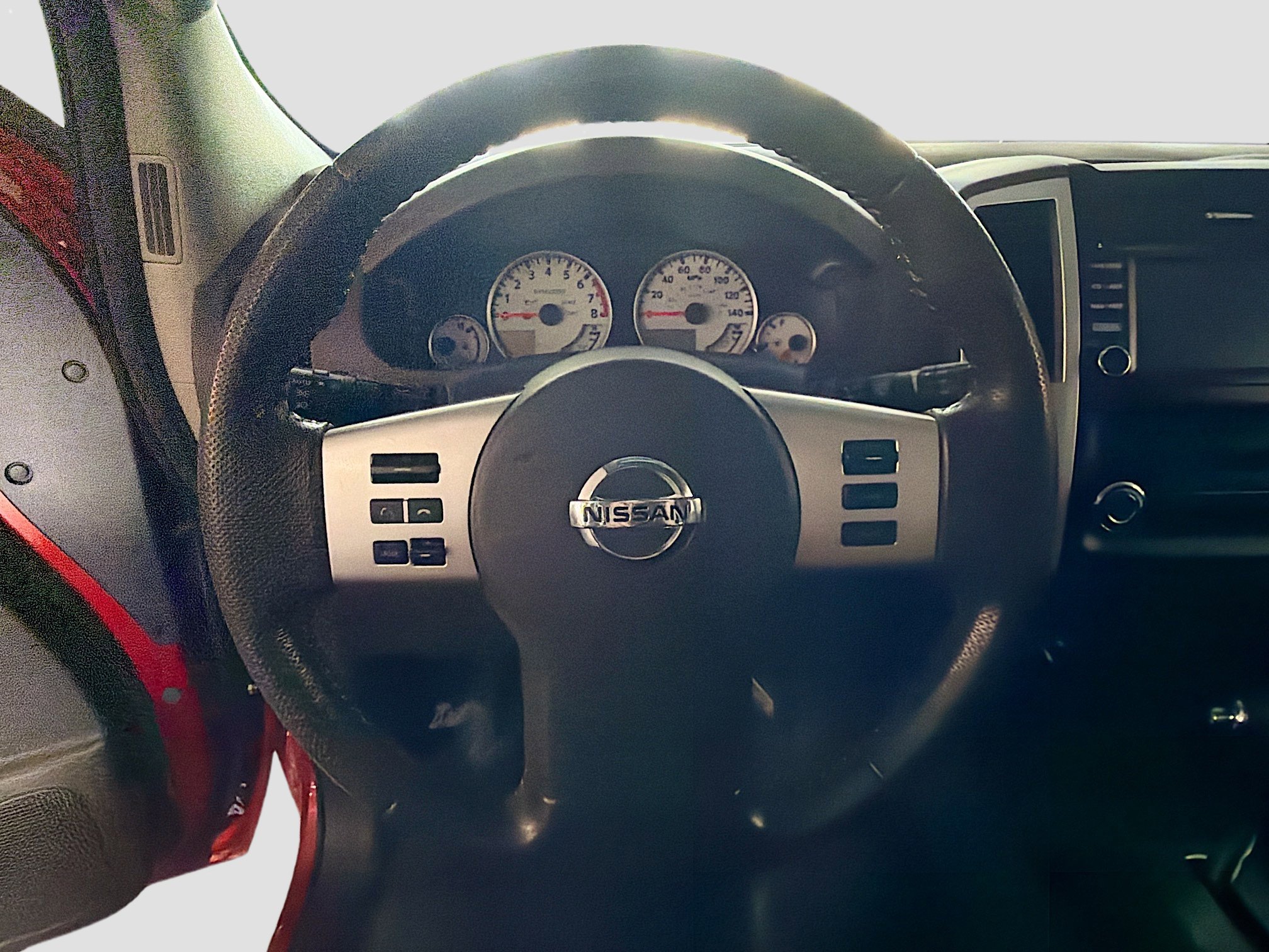 Used 2014 Nissan Xterra PRO-4X w/ Pro-4x Leather Package AWD/4WD image 17