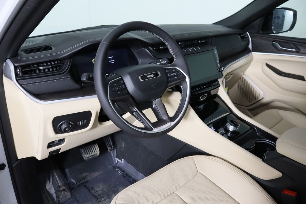 New 2026 Jeep Grand Cherokee Limited AWD/4WD image 25