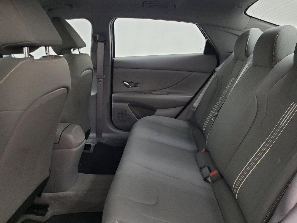 Used 2023 Hyundai Elantra SEL w/ Cargo Package image 18