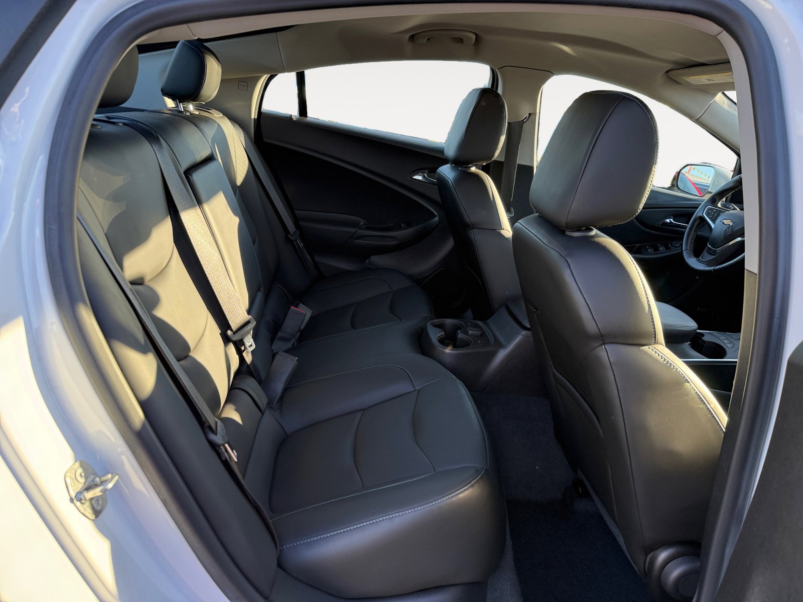 Used 2018 Chevrolet Volt Premier w/ Driver Confidence Package image 18