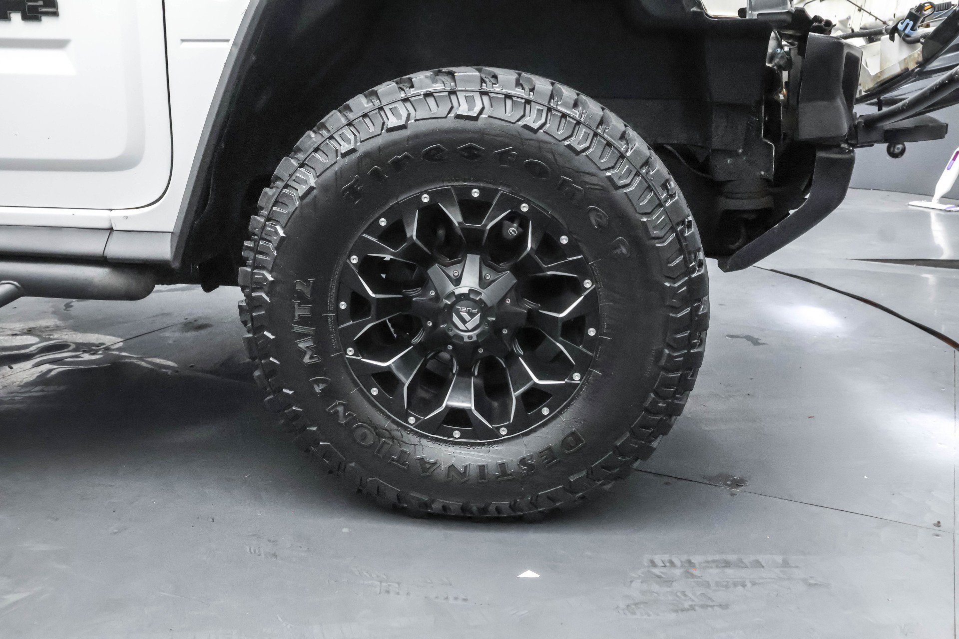 Used 2003 HUMMER H2 Luxury w/ Preferred Equipment Group image 18