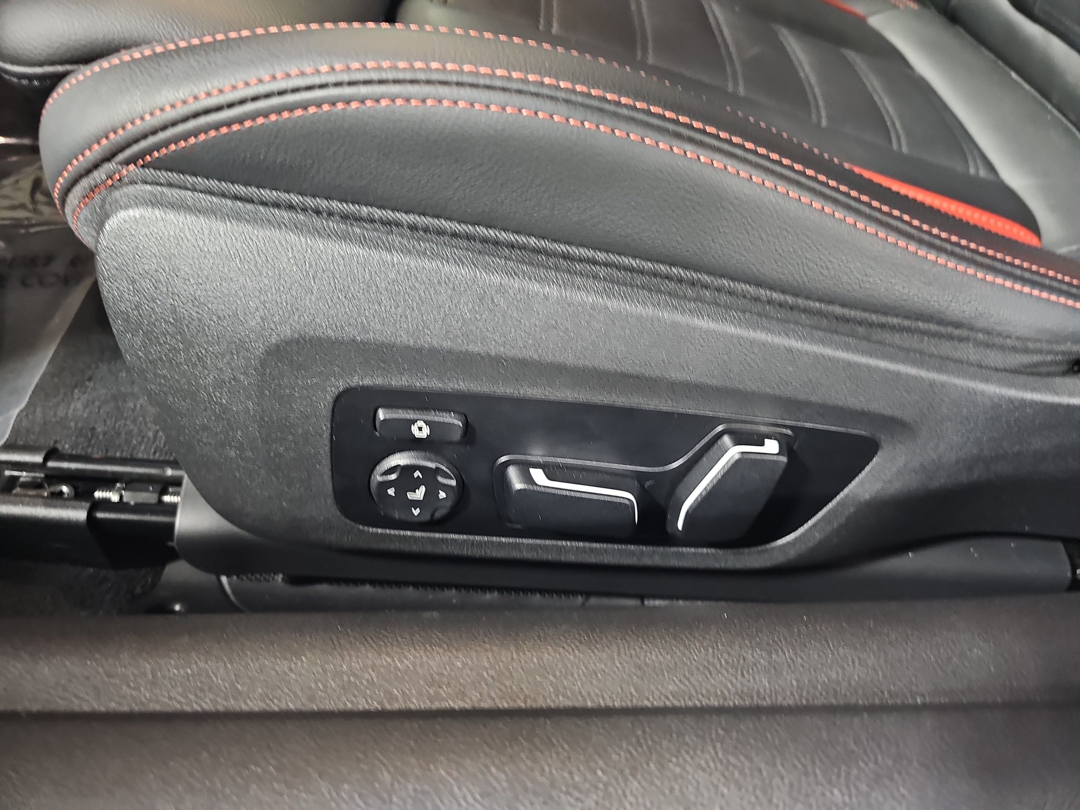 Certified 2025 BMW M440i Coupe w/ Premium Package RWD image 31