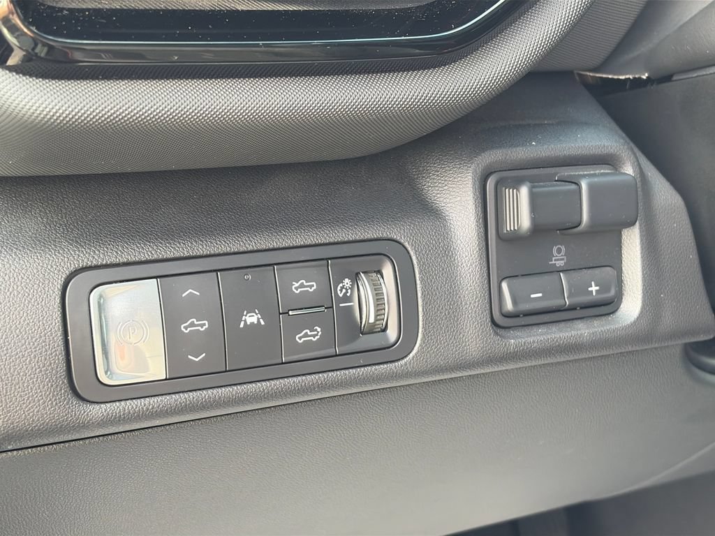 New 2025 Chevrolet Silverado EV RST AWD/4WD image 19