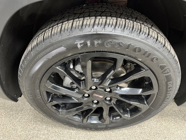 Used 2024 GMC Terrain SLE w/ Driver Convenience Package image 15