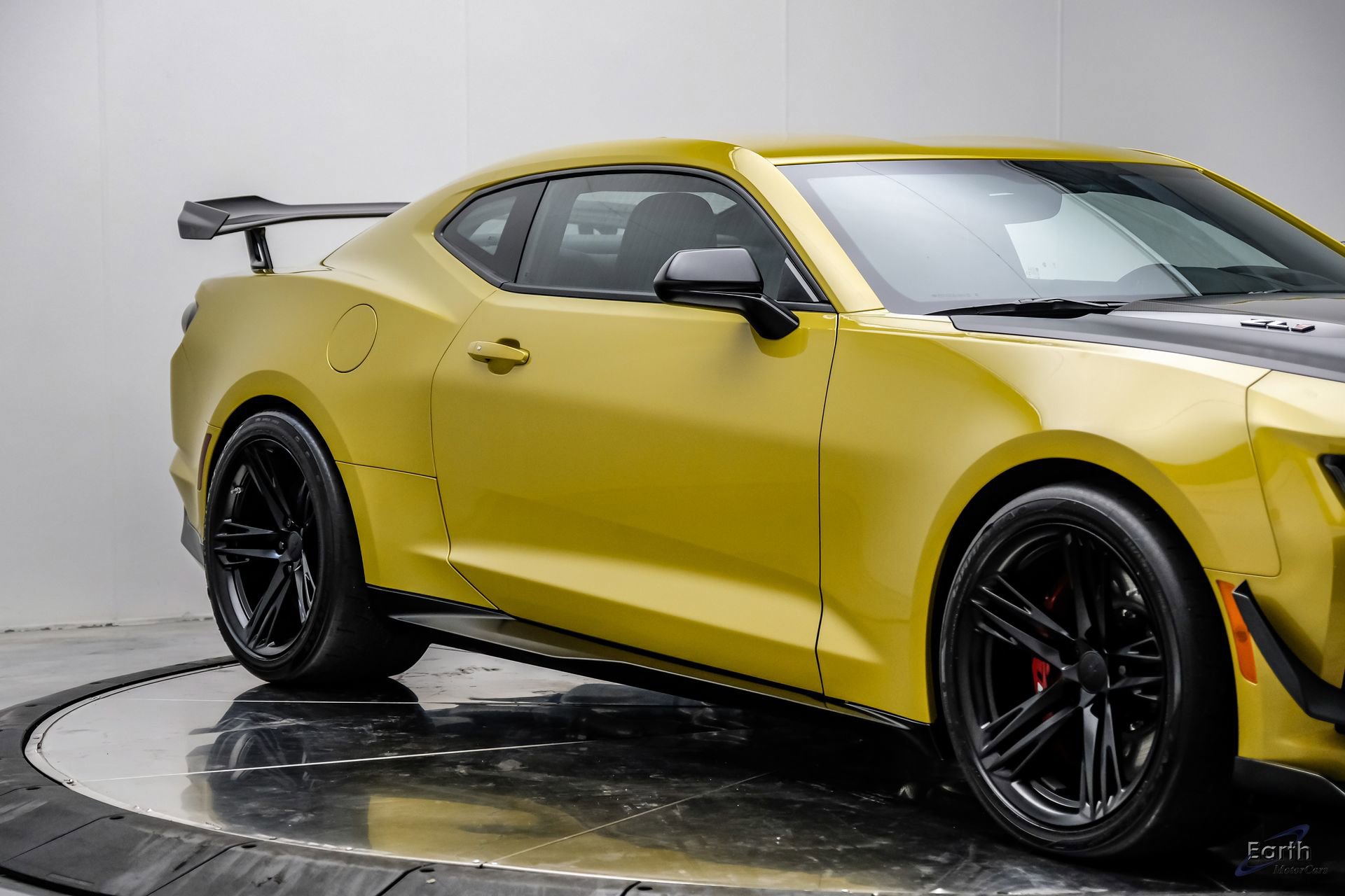 Used 2024 Chevrolet Camaro ZL1 RWD image 32