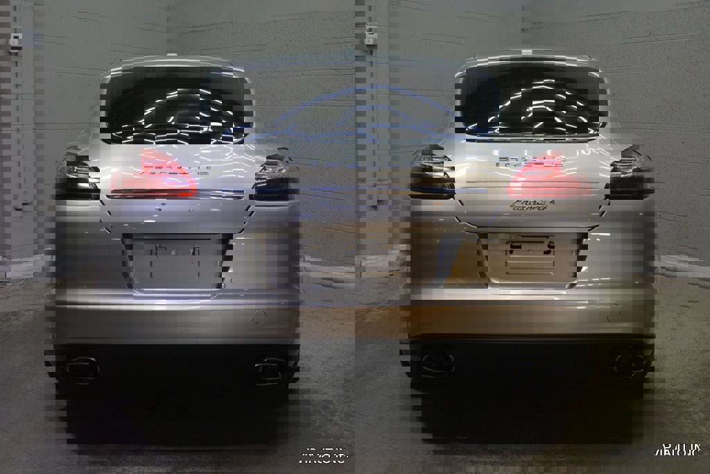Used 2011 Porsche Panamera 4 AWD/4WD image 6