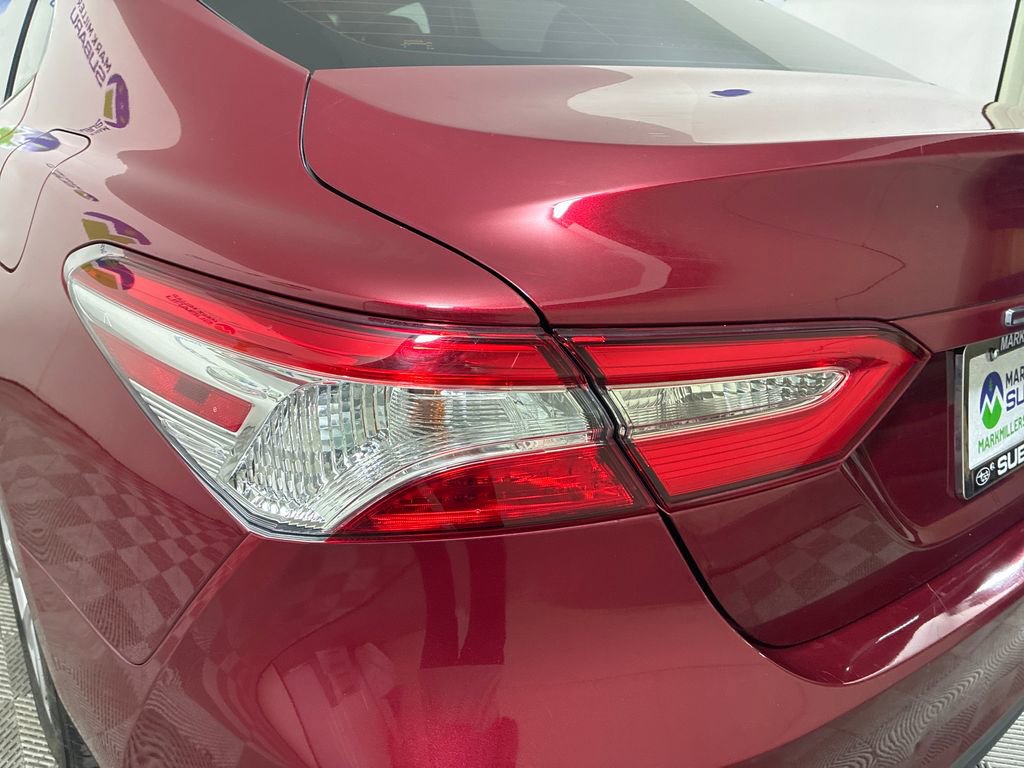 Used 2019 Toyota Camry LE image 32